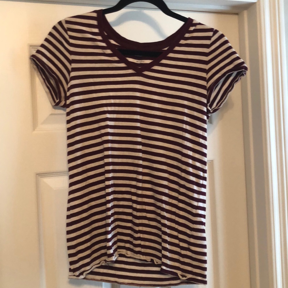 burgundy and cream tee